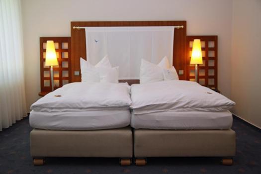 Hotel Blauer Fasan Wiesmoor Camera foto